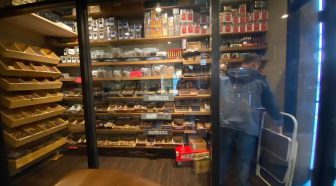Lounge Review: Dallas Cigars